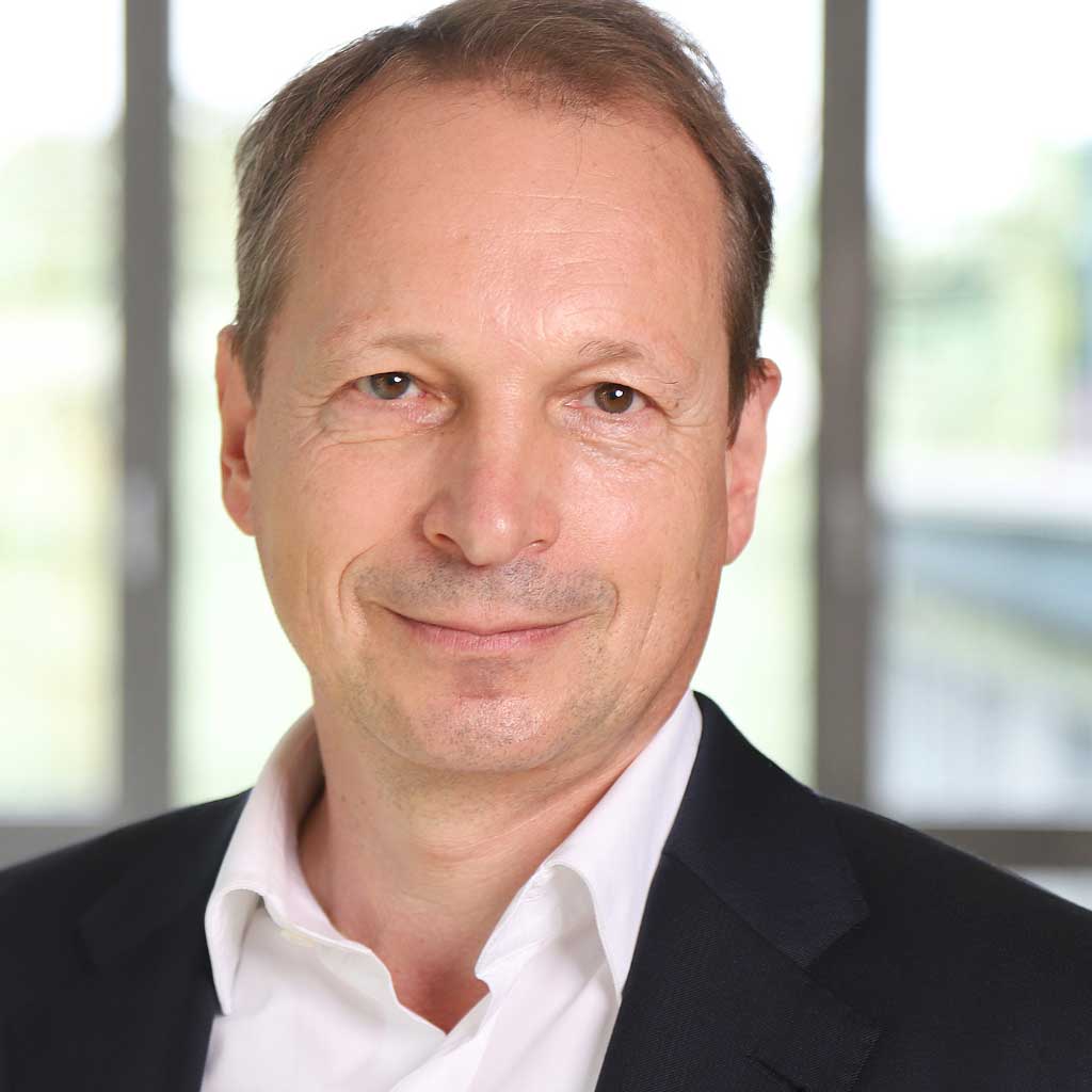 Porträtfoto Dr. Herbert Teubener