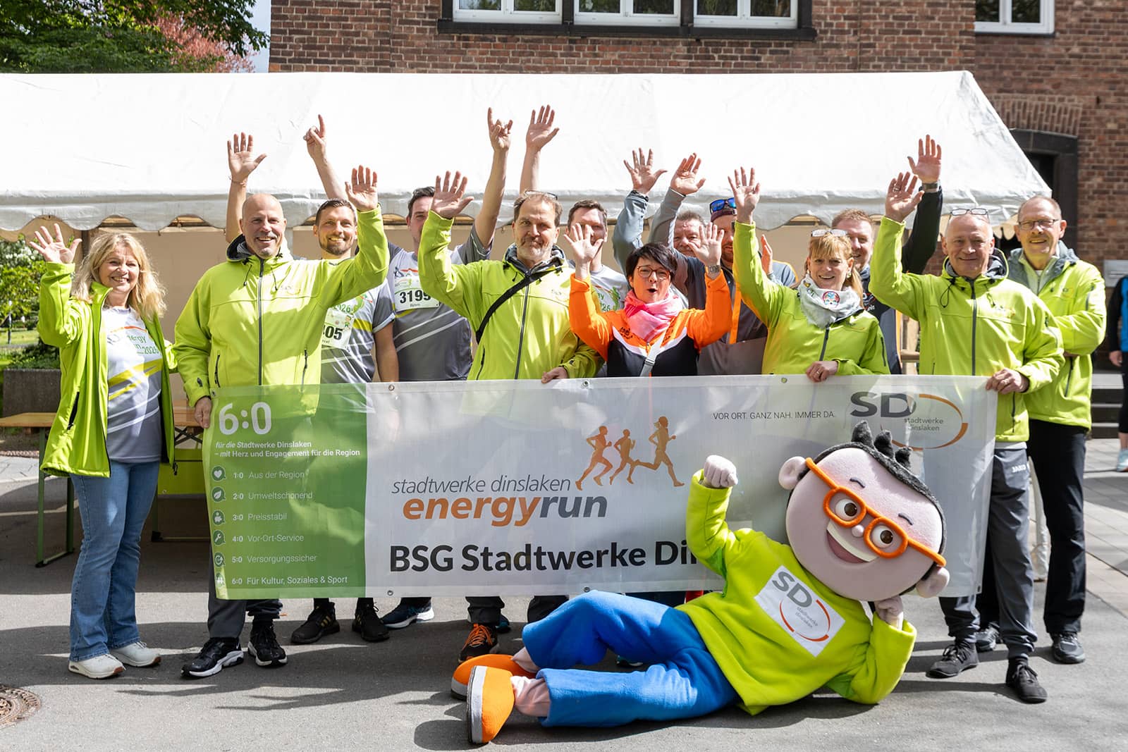 Auf Wiedersehen bis nächstes Jahr wünscht die Betriebssportgemeinschaft der Stadtwerke Dinslaken