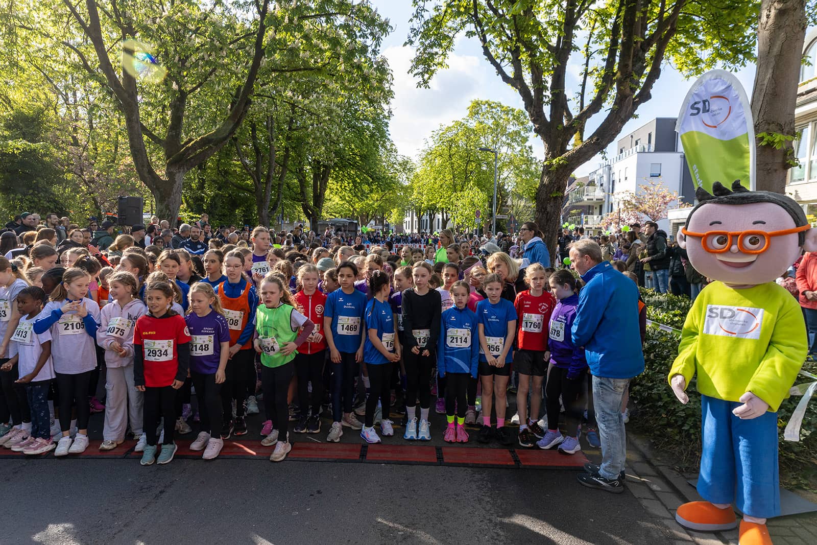 Start des Schülerlaufs Mädchen U10