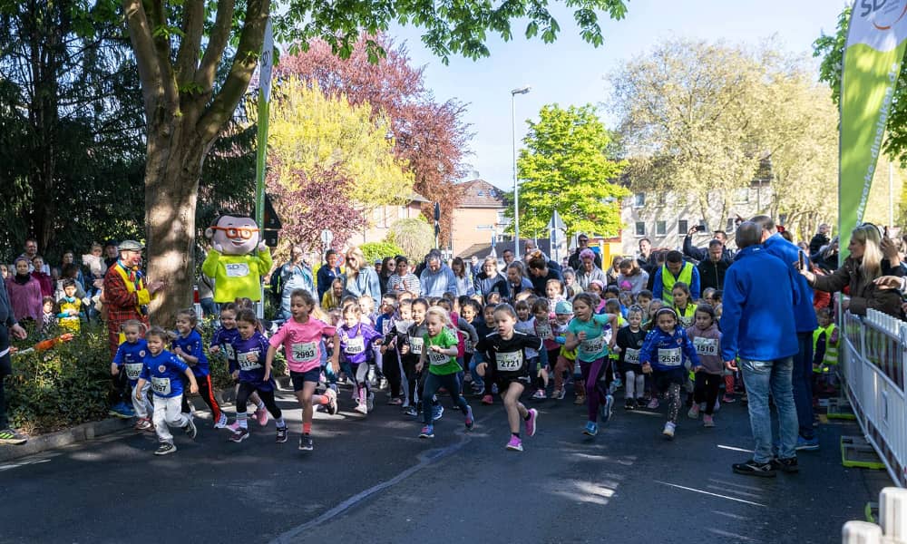 Kinder starten beim Stadtwerke Dinslaken Energy Run 2026